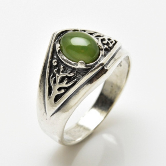 Wellstone Jewelry Other - Celtic Tree of Life Ring .925 Sterling Silver w/ Genuine Jade gem made in USA